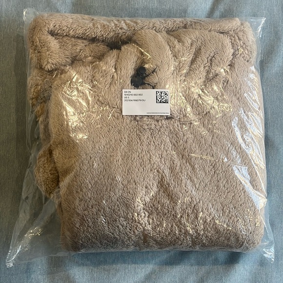 H&M - Dark Beige Faux Shearling Hoodie - Picture 3 of 3